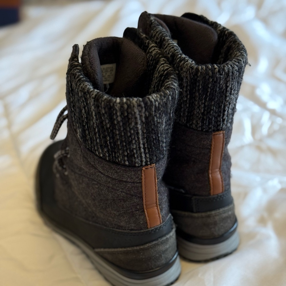 Salomon Women’s Hime Climadry Fleece Lined Snow Boots Size 6 Like New - Picture 3 of 8